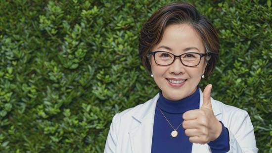 女性手心發熱是怎么回事，女性手心發熱原因解析與調理方法探討