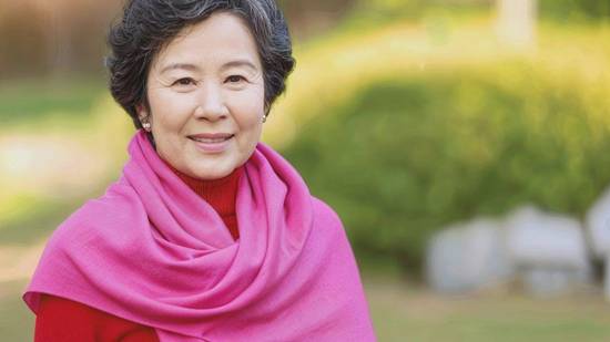 女性手心發熱是怎么回事，女性手心發熱原因解析與調理方法探討