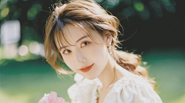 天秤男眼中的漂亮女生，《天秤男偏愛的優雅女神：顏值氣質雙重魅力解碼》