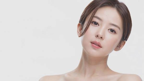 如何快速消除額頭痘痘,科學(xué)祛除額頭痘痘的七個(gè)高效方法與預(yù)防策略