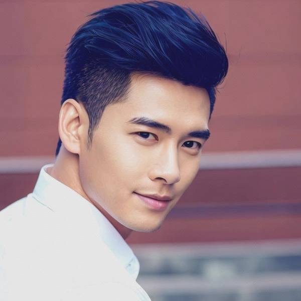 男生既有劉海又有辮子的發(fā)型，男孩劉海與辮子的時尚碰撞：解鎖個性與實用的平衡美學(xué)