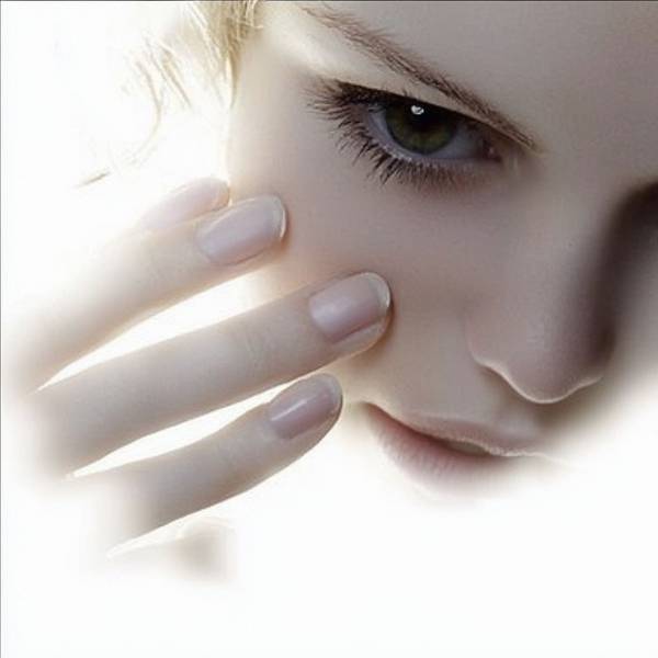 用眼霜和不用眼霜的區(qū)別，選對眼霜，眼部年輕十歲的秘密在此揭曉