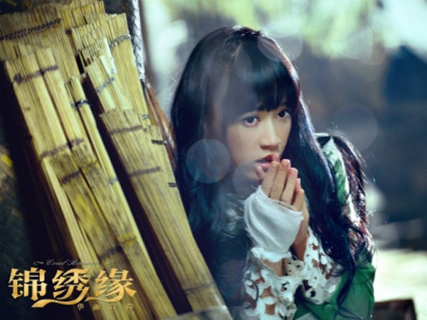 錦繡緣華麗冒險(xiǎn) 陳喬恩示范大眼妝如何化